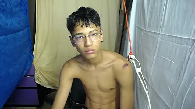pitter03 online show from July 2026 12:18:02 PM