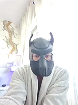 Snapshot of EnricoNetto chatting on June 2026 04:42:01 PM EnricoNetto online show from June 2026 04:42:01 PM