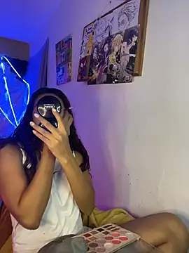lunauzumaki online show from June 2026 08:03:01 PM