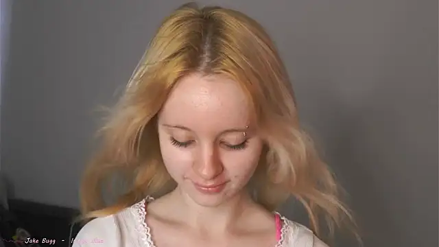 Snapshot of quake_123 chatting on July 2026 01:21:02 PM quake 123 online show from July 2026 01:21:02 PM