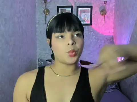 Snapshot of emily_rosue_ chatting on July 2026 01:41:02 AM emily rosue online show from July 2026 01:41:02 AM