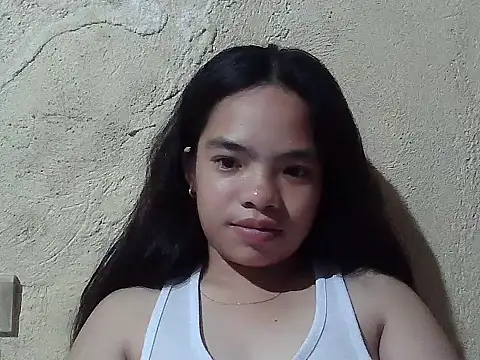 Snapshot of pretty_gia chatting on July 2026 04:00:01 PM pretty gia online show from July 2026 04:00:01 PM