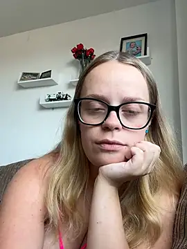 Snapshot of Kell1016- chatting on July 2026 03:25:02 PM Kell1016- online show from July 2026 03:25:02 PM