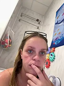 Snapshot of Kell1016- chatting on July 2026 08:44:01 PM Kell1016- online show from July 2026 08:44:01 PM