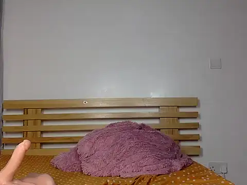 ZuriCharm online show from July 2026 10:49:02 PM