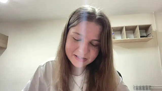 HwaTrippel online show from June 2026 06:03:01 PM