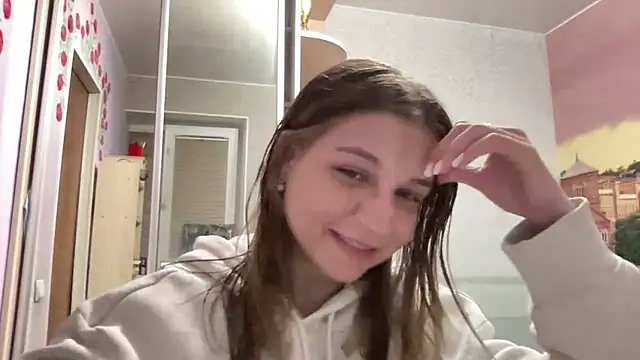 HwaTrippel online show from July 2026 05:16:01 PM