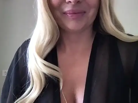 Chloeblond online show from July 2026 01:52:02 PM