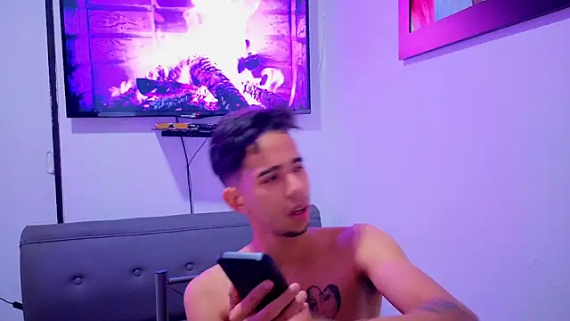 alexandro260 online show from July 2026 04:48:02 AM