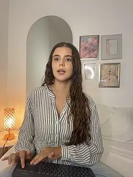 Snapshot of Isabellebotero chatting on July 2026 04:35:02 PM Isabellebotero online show from July 2026 04:35:02 PM