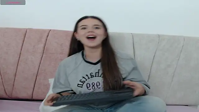 Snapshot of Isabellebotero chatting on August 2026 07:50:02 PM Isabellebotero online show from August 2026 07:50:02 PM