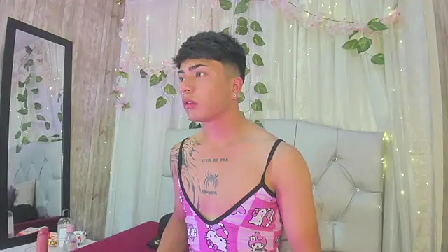 Snapshot of your_kitty_boy chatting on July 2026 08:40:02 PM your kitty boy online show from July 2026 08:40:02 PM