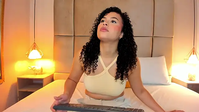 Snapshot of jadetorres_ chatting on July 2026 08:19:02 PM jadetorres online show from July 2026 08:19:02 PM