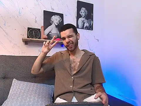 elliot flame online show from July 2026 10:15:01 PM