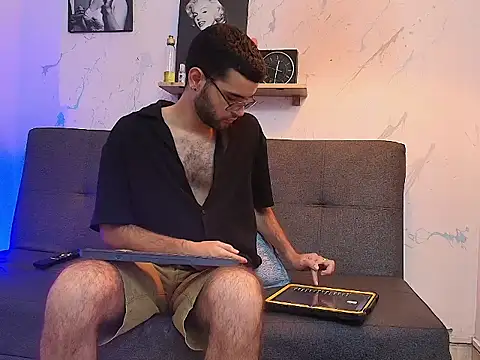 elliot flame online show from July 2026 11:18:02 PM