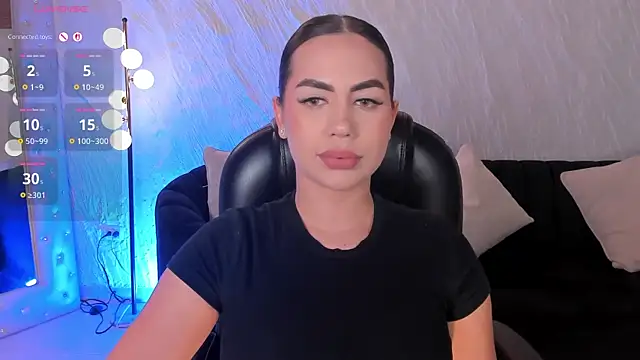 Snapshot of SabrinaMontclair chatting on July 2026 08:46:02 PM SabrinaMontclair online show from July 2026 08:46:02 PM