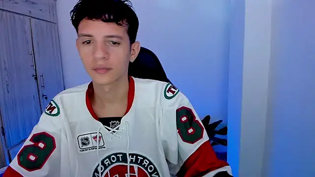 tylerrnova online show from July 2026 03:22:01 AM