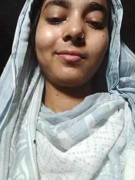 Snapshot of Simran_143 chatting on July 2026 05:23:01 PM Simran 143 online show from July 2026 05:23:01 PM