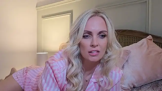 Bonnie Ryder online show from July 2026 09:08:02 PM