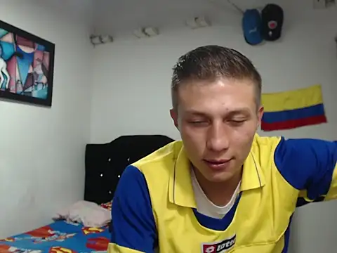Stiiveen777 online show from July 2026 11:44:01 PM