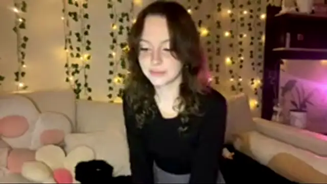 Snapshot of yanashowsy chatting on July 2026 07:32:01 PM yanashowsy online show from July 2026 07:32:01 PM