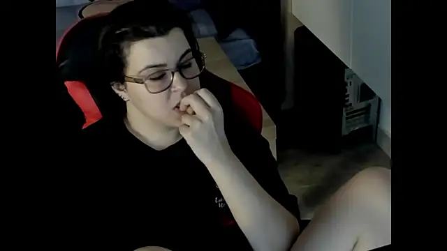 Meloh Molly online show from July 2026 05:04:02 PM