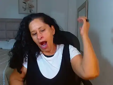 juanitaaxoox online show from July 2026 01:35:02 PM