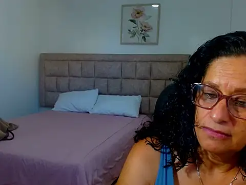 juanitaaxoox online show from July 2026 01:43:02 PM