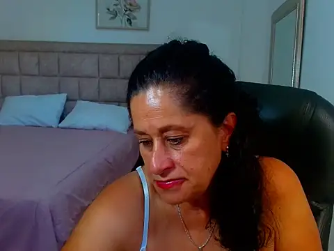 juanitaaxoox online show from July 2026 03:21:02 PM