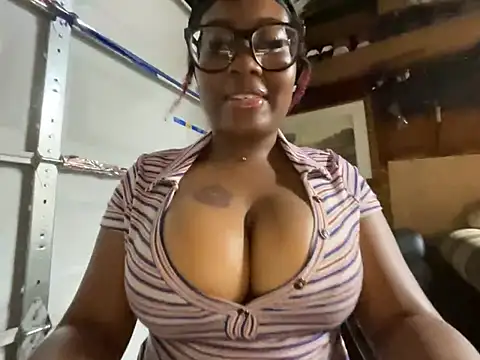 bighettobooty online show from July 2026 06:22:02 AM