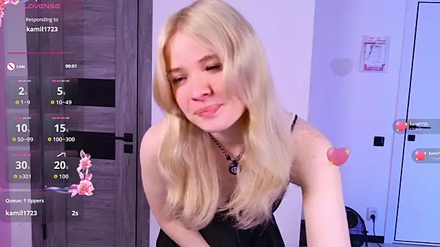 ChloeWells online show from June 2026 03:44:01 AM