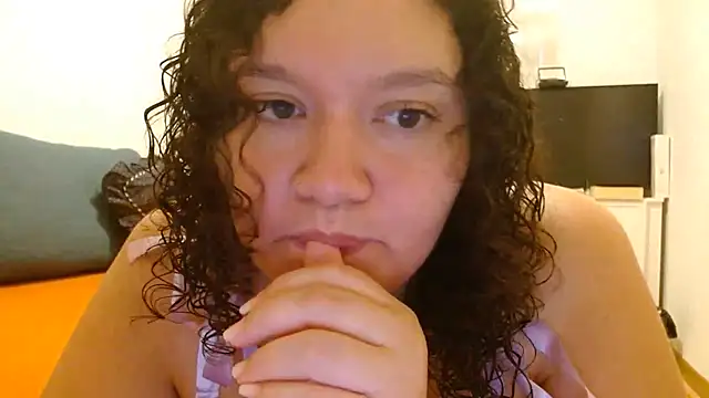 Snapshot of HeidiSanabria chatting on July 2026 11:08:02 PM HeidiSanabria online show from July 2026 11:08:02 PM
