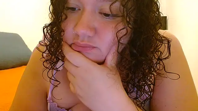 Snapshot of HeidiSanabria chatting on July 2026 10:34:02 PM HeidiSanabria online show from July 2026 10:34:02 PM