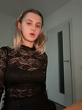 blondiedoll online show from July 2026 03:51:01 PM