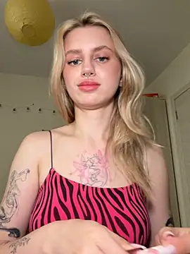 blondiedoll online show from July 2026 12:48:02 PM