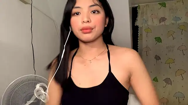 Snapshot of Hazelanne chatting on July 2026 01:48:01 PM Hazelanne online show from July 2026 01:48:01 PM