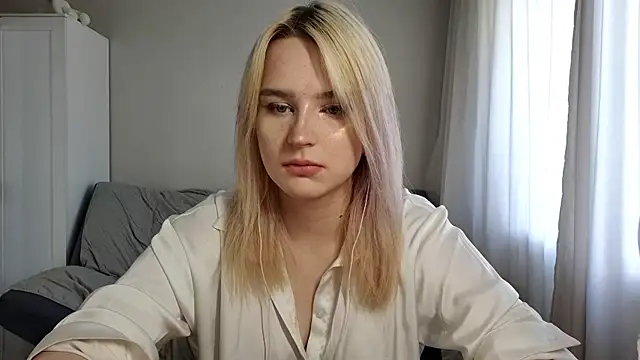 BloomMoon online show from July 2026 12:56:02 PM