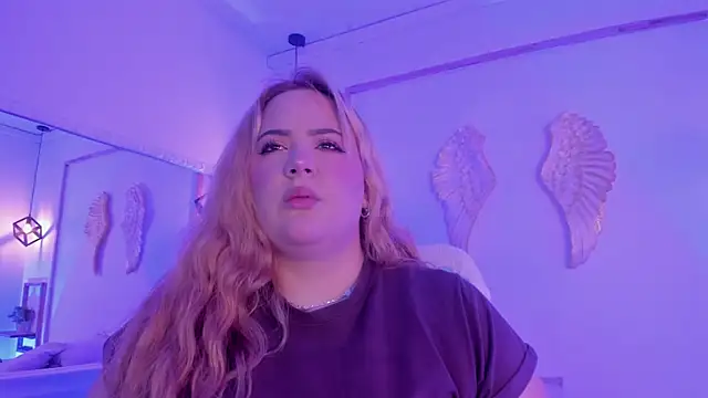 Sophiarossee1 online show from July 2026 07:26:02 PM