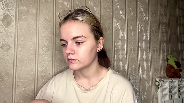 KimWarner online show from July 2026 09:59:01 AM