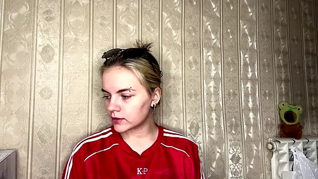 KimWarner online show from July 2026 07:23:01 AM