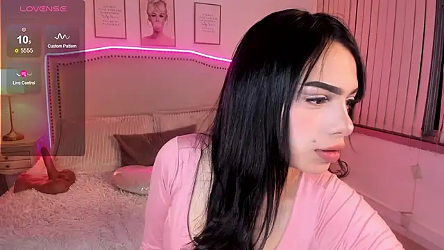 mila  vega online show from July 2026 04:18:01 AM
