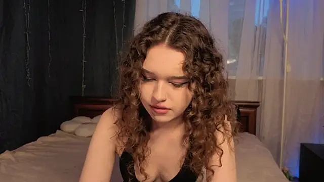 Snapshot of EsterReichert chatting on July 2026 07:17:01 PM EsterReichert online show from July 2026 07:17:01 PM