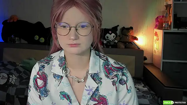 JulietFowler online show from July 2026 04:38:01 AM