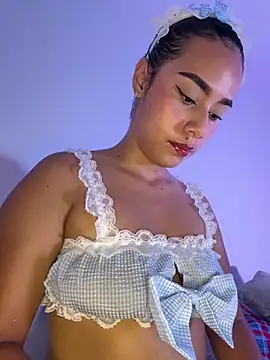 Snapshot of sheyla_sweet chatting on July 2026 05:00:02 AM sheyla sweet online show from July 2026 05:00:02 AM