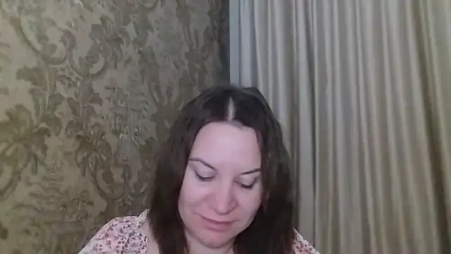 Lauralison online show from July 2026 08:57:01 PM