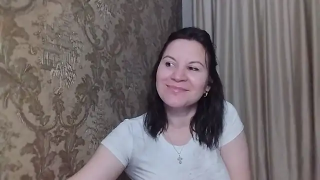 Lauralison online show from July 2026 08:11:01 PM