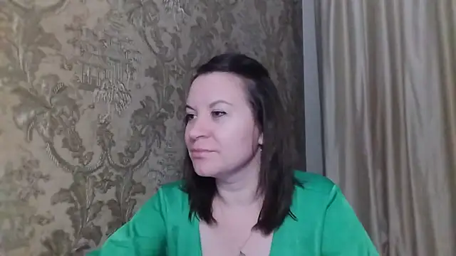 Lauralison online show from July 2026 07:49:01 PM