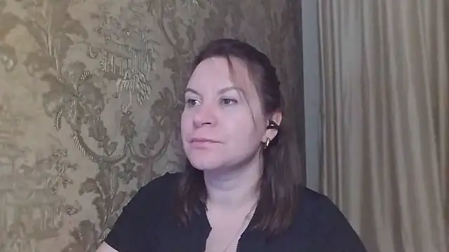 Lauralison online show from July 2026 09:54:01 PM