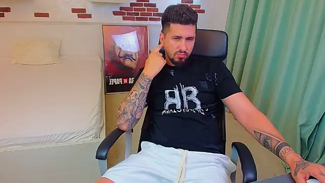 LoganStroud online show from July 2026 04:07:01 AM