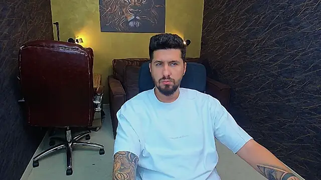 LoganStroud online show from July 2026 04:15:01 AM